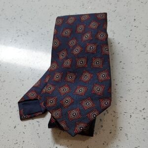 CHANEL 100% silk tie
